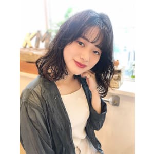 鎖骨くらいの骨格に合わせたカット☆