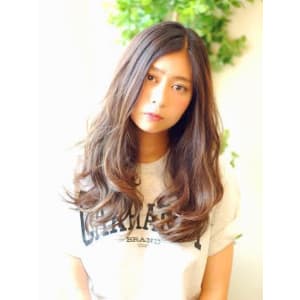 ニュアンスカラーでカジュアルロング☆