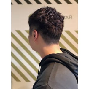 大人の刈り上げスタイル【BARBER-BAR】