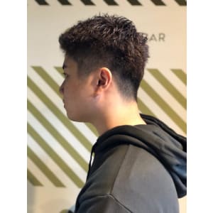大人の刈り上げスタイル【BARBER-BAR】