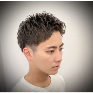 気になる膨らみ狙い打ち☆ダウンパーマ×ツーブロックショート