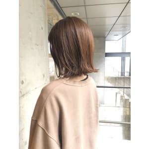 ナチュラルベージュ