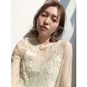 ニュアンス外ハネボブ × ミルクティーベージュ