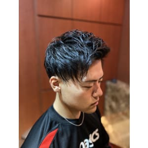 束間アップバング刈り上げ