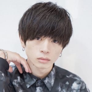 《中目黒サロンe's》空気感◎黒髪×長めマッシュ【諸星】