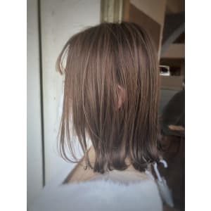 やわらかベージュ