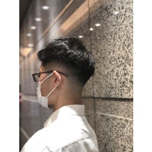銀座30代エグゼクティブスキンフェードカットコース