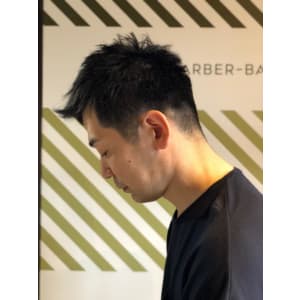 大人の刈り上げスタイル【BARBER-BAR】