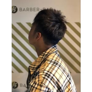 大人の刈り上げスタイル【BARBER-BAR】