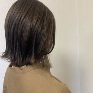 白髪ぼかし＋インナーカラー