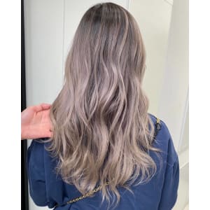 ホワイトバレイヤージュ