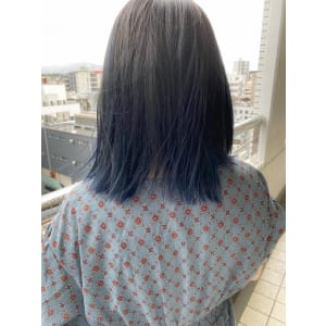 【CHESTER】 ブルーグレージュ くすみブルー - 髪質改善 SEPT. 天神大名【カミシツカイゼン セプト テンジンダイミョウ】掲載中