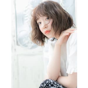 オン眉前下がりくせ毛風外ハネカールミディ グレーベージュ - mod's hair 上尾【モッズヘア】上尾西口店【モッズヘア アゲオニシグチテン】掲載中