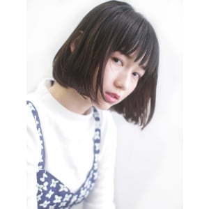 エッジショート×透明感暗髪アッシュ