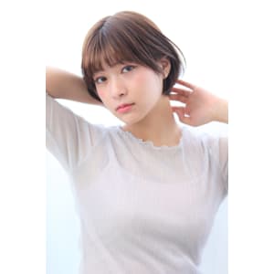 耳掛け×小顔ショートボブ 丸みショート