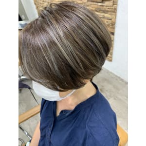 白髪ぼかしハイライト、イルミナカラー、脱白髪染め
