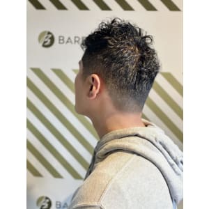大人のパーマスタイル【BARBER-BAR】