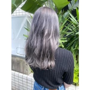 シルバーグレー(sourire 神田) - 半個室型美容室 Sourire 姪浜店【ハンコシツガタビヨウシツスーリールメイノハマテン】掲載中