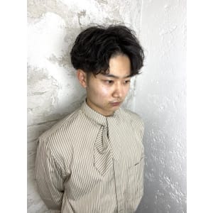 ブラックバンチセンターパート/束感/黒髪/池袋