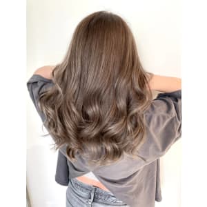 ブラウングレージュ