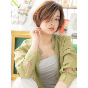 アシンメトリーバレイヤージュ前下がりボブ　イノセントカラー