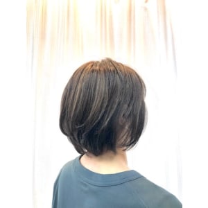 ハイライト/グレージュ/グラボブ/ショートボブ/30代40代 - QUALIS 上福岡店【クオリスカミフクオカテン】掲載中