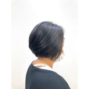 黒髪/小顔/ショート/ショートグラ/前下がり/30代40代 - QUALIS 上福岡店【クオリスカミフクオカテン】掲載中