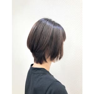 前上がり/小顔/ショート/暗めカラー/30代40代50代 - QUALIS 上福岡店【クオリスカミフクオカテン】掲載中