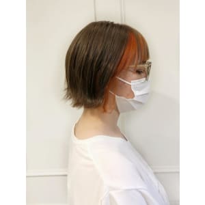 外ハネショートボブ