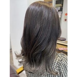 シルバーアッシュ/グレージュ/グラデーションカラー/髪質改善