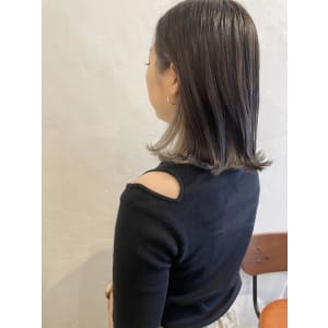 ～ホワイトインナーカラーでおしゃれに気分転換♪～