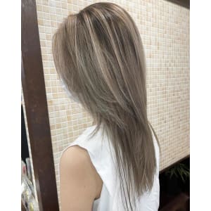 ★浅めシャドウルーツのバレイヤージュ★