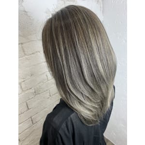白髪ぼかしハイライト、ハイライト、イルミナカラー