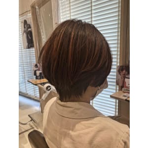 ショートボブ