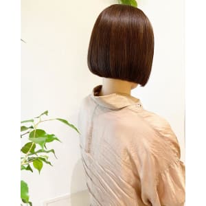 ～大人女性のほんのりハイライトボブ～