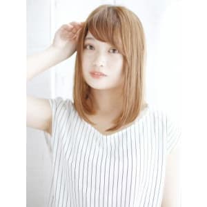 ハイトーンナチュラルストレートスタイル