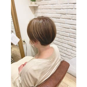 【MAGIC　小名木】短め丸みショートスタイル