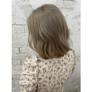 ミルクティーベージュ、ミルクティーグレージュ