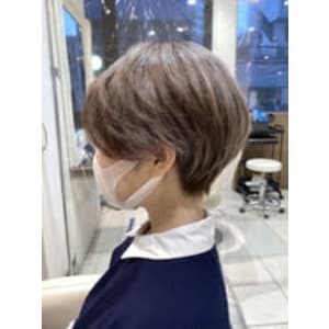 ハンサムショート×ミルクラテベージュ Ash大泉学園店 横山