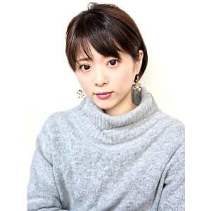 耳かけタイトなショート