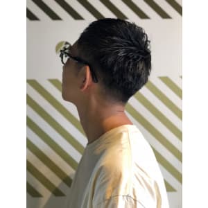 大人の刈り上げスタイル【BARBER-BAR】