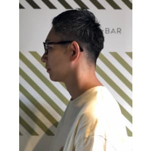 大人の刈り上げスタイル【BARBER-BAR】