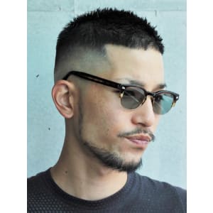 メンズ　ワイルドサイドグラデーションフェードカットBUZZ
