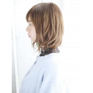 外はねニュアンスカールスタイル