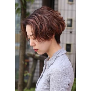 【佐々木　スタイル】ハイライト×前下がりショート