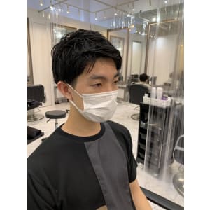 スーツにも合うニュアンスマッシュ【クスダ】