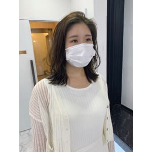 柔らかく見えるマロンベージュ【クスダ】