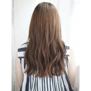かきあげバングのセミウエットカール
