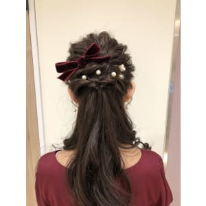 ハーフアップスタイル