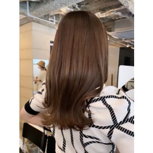 艶感　ミルクティーベージュ　モテヘア